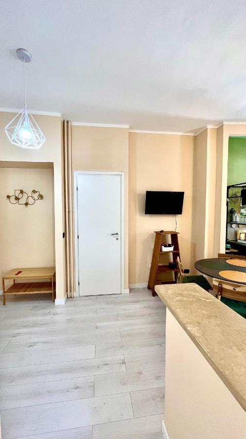 New Apartment, Near Metro Monte Grappa Τορίνο Εξωτερικό φωτογραφία
